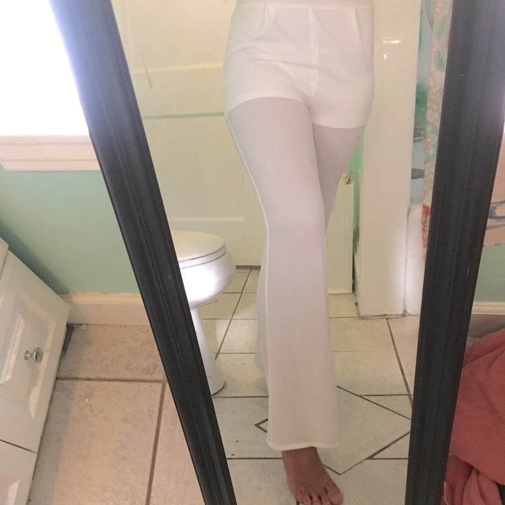 PITAYA WHITE FLOWY PANTS